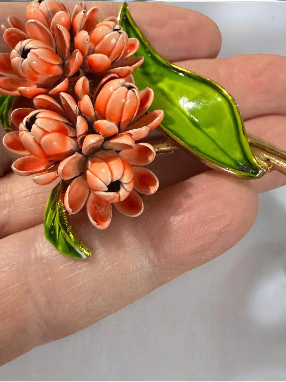 Vtg Mid-Century 3D Coral & Green Enamel Flower Bouquet Alice Caviness Style - Picture 2 of 9